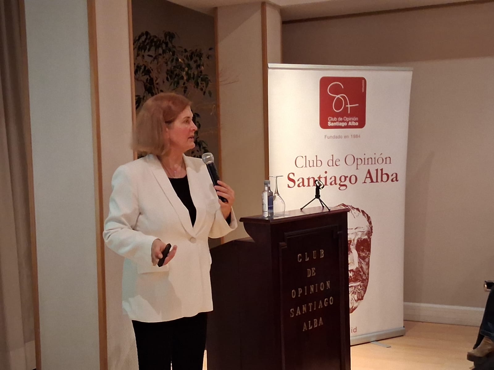 Dª MARGARITA TORRES SEVILLA